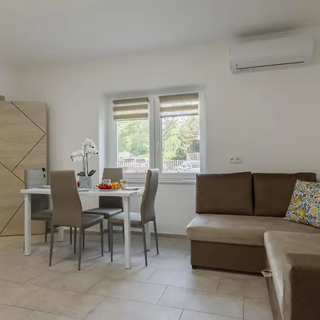 Sio 46 2 By Interhome *